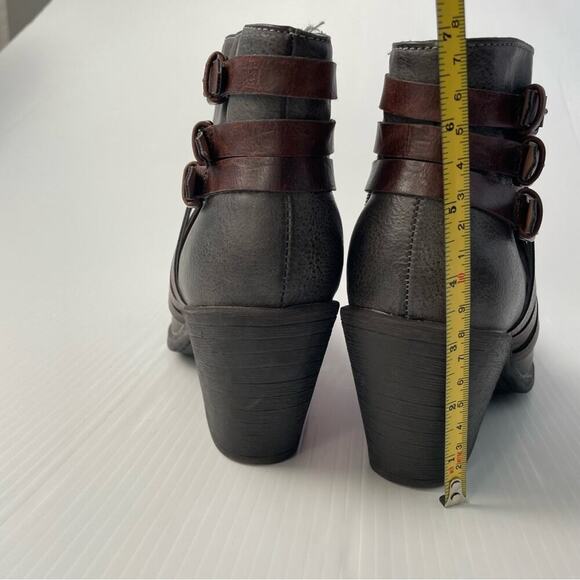 Euro soft by sofft Phoebe bootie strappy faux leather side zip size 9.5 - Picture 5 of 12